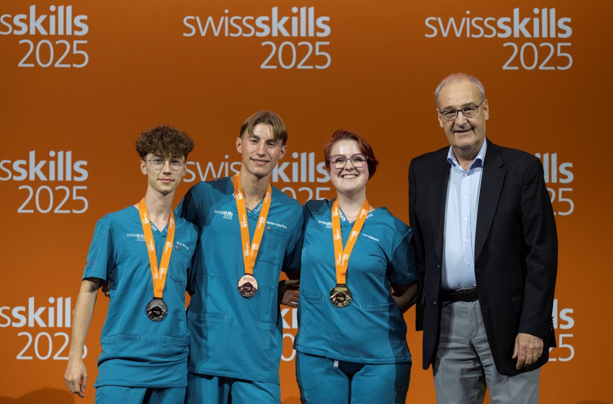 https://www.bernerkmu.ch/uploads/bernerkmu/ePaper/Bilder/Verschiedenes/Mit-BR-1-scaled.jpg